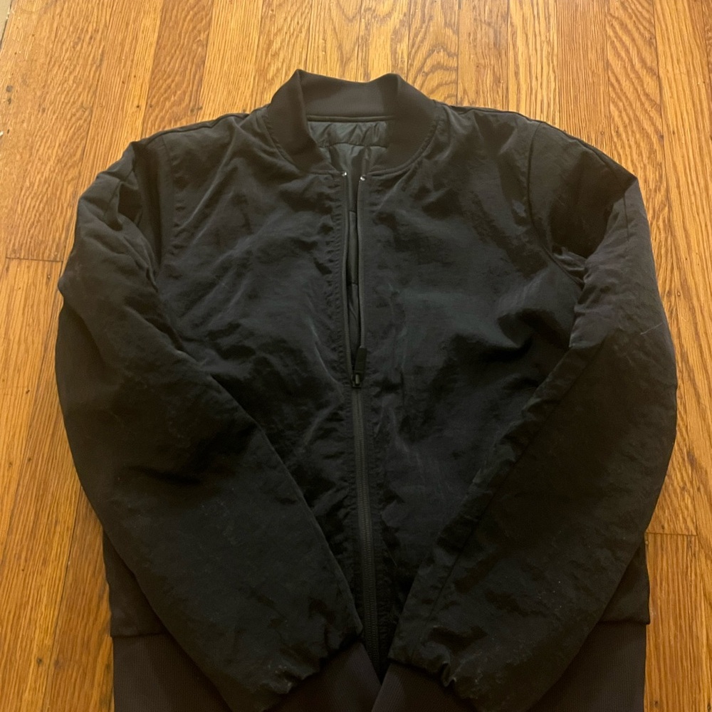 Lululemon black Bomber Jacket size 6